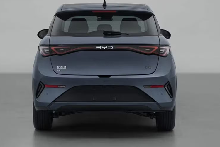 Nó có một khối 3 camera dưới kính chắn gió. Hệ thống này có khả năng thực hiện chức năng Navigation On Autopilot (NOA) tốc độ cao với 10 kịch bản sử dụng được hỗ trợ. Sau đó, hệ thống này sẽ được cập nhật với chức năng NOA để lái xe trong thành phố.