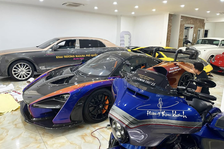 Koenigsegg Regera có khả năng tăng tốc từ vị trí xuất phát lên 100 km/h trong thời gian 2,8 giây trước khi đạt vận tốc tối đa 400 km/h.