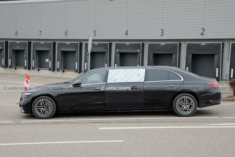 Sức mạnh này giúp xe có thể tăng tốc từ 0-100 km/h trong 7,5 giây và đạt tốc độ tối đa 240 km/h.