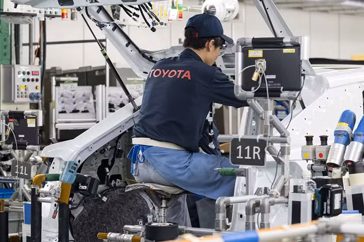 Toyota hoan xay dung nha may pin, chien luoc dien hoa thay doi?