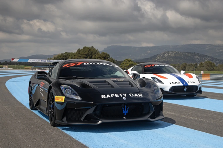 Maserati GT2 Stradale sở hữu thiết kế khí động học đặc trưng, công suất cũng được tăng lên mức 640 mã lực. Cả 2 đều sử dụng hộp số 8 cấp và hệ dẫn động cầu sau.