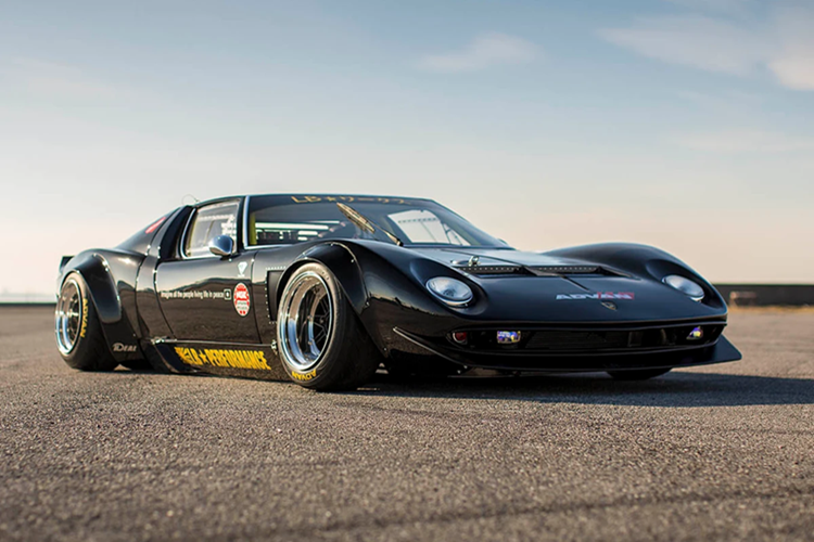 Vào năm 2018, Liberty Walk từng giới thiệu dự án Liberty Walk Performance Lamborghini Miura. Tuy nhiên, đây chỉ là một phiên bản làm lại, vốn sử dụng khung gầm của chiếc Ford GT Development (GTD) Ford GT40 Replica.