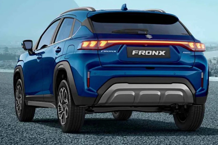 Lượng xăng tiêu thụ của xe giảm đi đáng kể nhờ được tích hợp công nghệ ngắt máy tạm thời Idle Start Stop, hệ thống phanh tái sinh năng lượng và hỗ trợ mô-men xoắn khi tăng tốc.