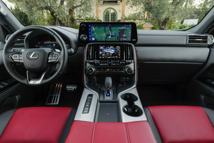 Về trang bị an toàn, tất cả phiên bản đều sở hữu gói hỗ trợ lái Lexus Safety System+ 3.0 bao gồm các tính năng như: Kiểm soát hành trình thích ứng mọi tốc độ, Hỗ trợ kiểm soát làn đường, Hệ thống cảnh báo tiền va chạm bao gồm phát hiện người đi bộ, Cảnh báo chệch làn đường, Hỗ trợ đánh lái tránh va chạm, Hỗ trợ nhận diện biển báo đường bộ, Đèn pha thông minh và Hỗ trợ lái xe chủ động…