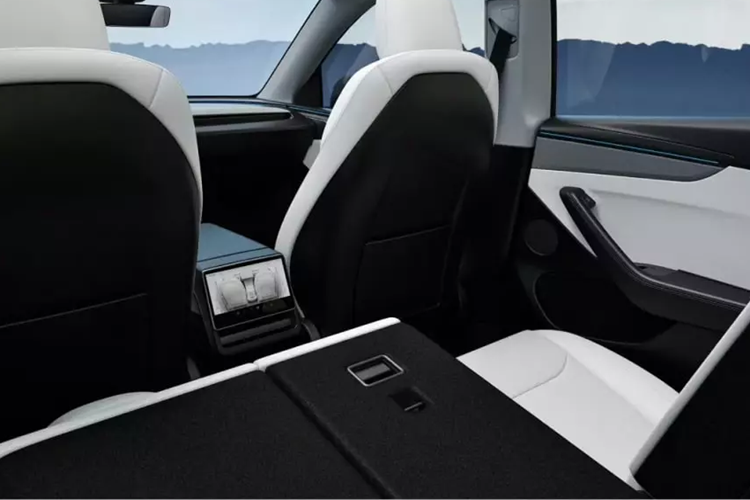 Điều đáng nói là Model Y mới sử dụng phần cứng hỗ trợ lái xe AI4 mới nhất của Tesla. Dự kiến hệ thống FSD của Tesla sẽ được triển khai tại Trung Quốc trong năm nay.