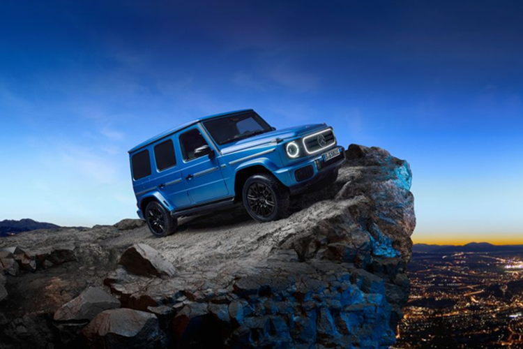 Ra đời từ năm 1979, G-Class đã trở thành biểu tượng toàn cầu về dòng SUV địa hình hạng sang. Khoảng 80% xe G-Class từng sản xuất vẫn còn lưu hành, nhờ chất lượng chế tác thủ công và độ bền vượt trội. Với G580 EQ, Mercedes-Benz tiếp tục giữ vững tinh thần đó, đồng thời mở ra tương lai cho trải nghiệm off-road không khí thải.