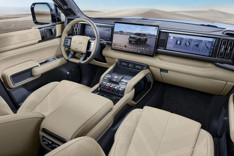 CarNewsChina đã kiểm tra thông tin đăng ký của chiếc xe này. Theo cơ quan quản lý của Úc, chiếc xe có đốm này được gọi là Denza B5. Chữ B trong tên của nó ám chỉ từ Bao, có thể dịch từ tiếng Trung là Leopard. Chúng ta có thể cho rằng FCB Bao 5 sẽ được gọi là Denza B5 ở các thị trường nước ngoài.