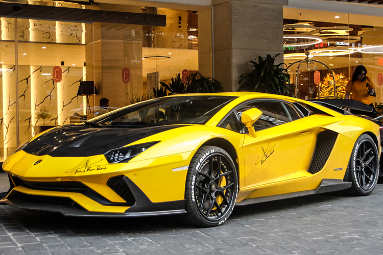 Việc "dọn chỗ" cho siêu phẩm mới khiến giới mộ điệu đang háo hức chờ đợi mẫu xe tiếp theo sẽ xuất hiện trong gara của doanh nhân này.