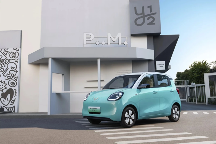 Sau khi rò rỉ hình ảnh thử nghiệm trên đường phố, thế hệ thứ 3 của mẫu xe điện đô thị mini Wuling Mini EV 2025 mới chính thức được giới thiệu tại thị trường Trung Quốc với nhiều cải tiến về thiết kế ngoại thất và nội thất.