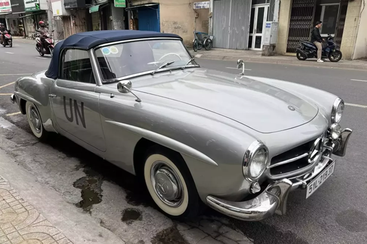 Mercedes-Benz 190 SL sieu hiem cua “Qua” Vu sap lo dien ca dan