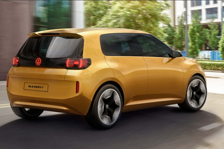 Xe có thể đạt tốc độ tối đa 130 km/h và phạm vi hoạt động tối thiểu khoảng 250 km. Theo kế hoạch, Volkswagen ID. Every1 bản thương mại sẽ chính thức trình làng vào năm 2027.
