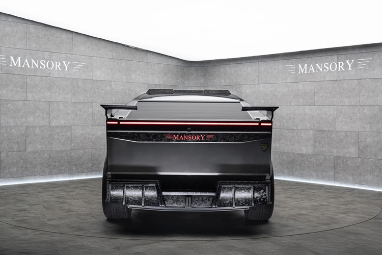 Như thường lệ, Mansory không công bố giá cụ thể cho gói độ Elongation. Hiện tại, giá khởi điểm Cybertruck của hai phiên bản AWD và Cyberbeast lần lượt là 66.990 USD tương dương 1,67 tỷ đồng và 94.490 USD tương đương 2,36 tỷ đồng.