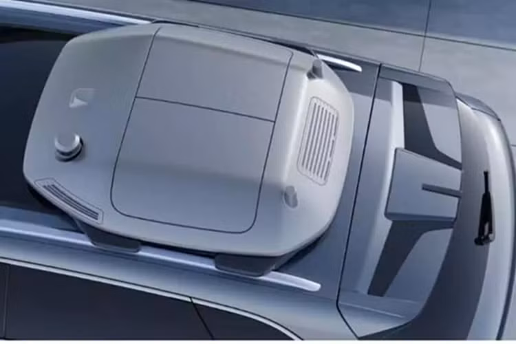 So với hệ thống lái xe hỗ trợ cấp độ 2 chỉ có thể được kích hoạt trên đường cao tốc, hệ thống này bao phủ nhiều tình huống hơn và có thể tự động điều hướng đèn giao thông, chướng ngại vật và vượt xe trong môi trường đô thị thành phố.