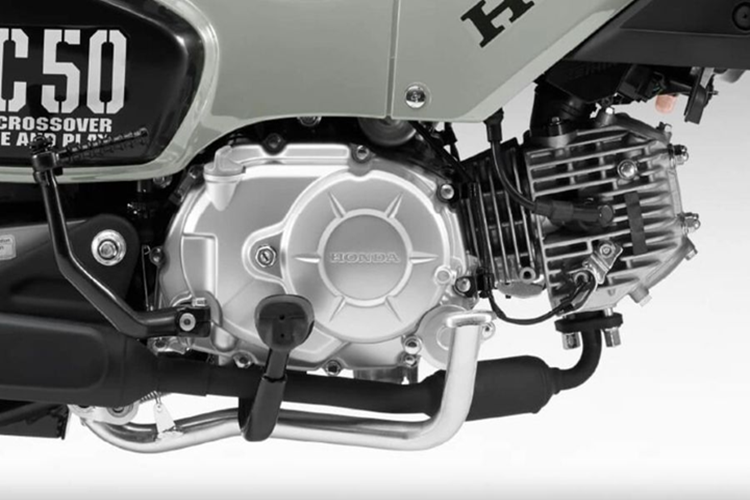 Bộ mâm 14 inch nan hoa mang cảm giác hoài cổ, đi kèm bộ lốp kích thước 70/100 trước và 80/100 sau, góp phần tăng khả năng di chuyển linh hoạt trong đô thị và đường dã ngoại.