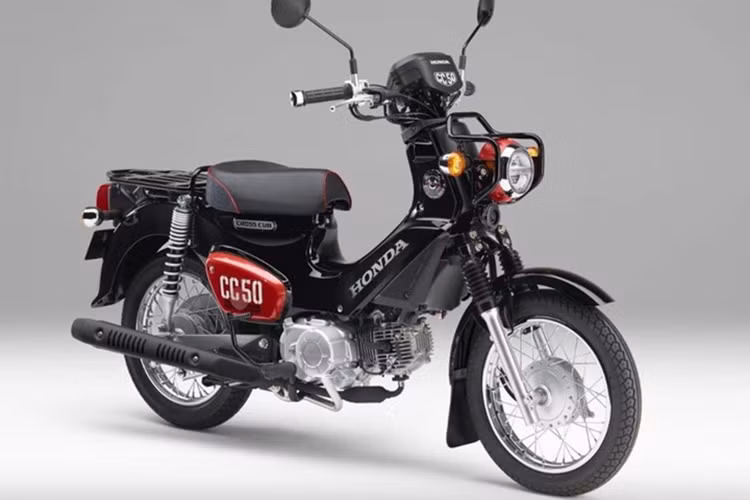 Mức giá xe Honda Cross Cub 50 2025 tại thị trường nội địa Nhật Bản có giá bán niêm yết là 308.000 yên (tương đương 67 triệu đồng). Bản Kumamon có giá 319.000 yên (tương đương 70 triệu đồng).