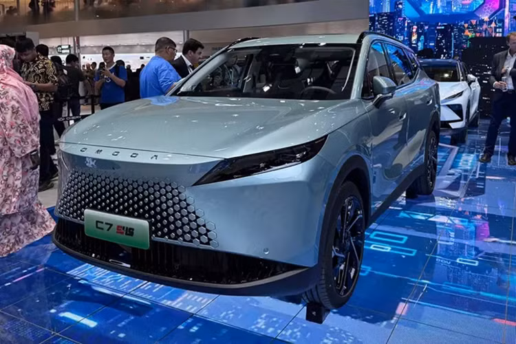 Omoda C7 tiết kiệm xăng sắp về Việt Nam, đấu BYD Sealion 6? Omoda C7 tiet kiem xang sap ve Viet Nam, dau BYD Sealion 6?