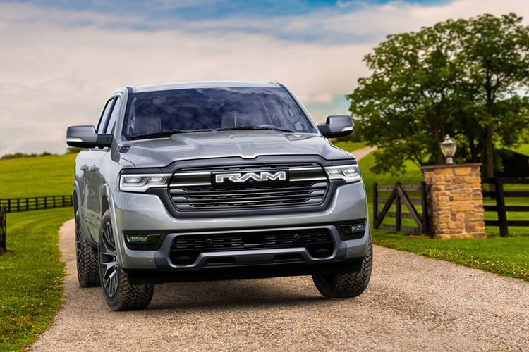 Sau 16 tháng kể từ khi giới thiệu, mẫu xe bán tải cỡ lớn Ram 1500 Ramcharger thế hệ mới tiếp tục công bố những thông tin mới nhất về phiên bản nâng cấp 2026 và có chút khác biệt so với thế hệ trước đó.