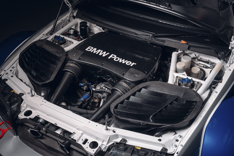 Most Wanted 2005 là phần thứ 9, được phát triển bởi studio EA Black Box cho các hệ máy PC Windows, PlayStation 2, GameCube, Xbox/Xbox 360… và được đông đảo cộng đồng game thủ trên khắp thế giới đánh giá là phần chơi hay nhất, vượt trội hoàn toàn các phần khác ở nhiều yếu tố như cốt truyện, số lượng các mẫu xe, cách chơi, cảm giác lái cho tới đồ họa, âm thanh, v.v…