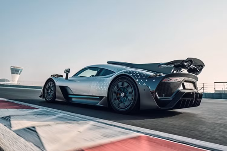 Mercedes-Benz AMG One đặc biệt là chiếc siêu xe đắt đỏ và khá hiếm khi trên thế giới chỉ có 275 chiếc. Đánh trúng vào tâm lý này nên Taveon Rogers đã thành công lừa đảo khá nhiều người.