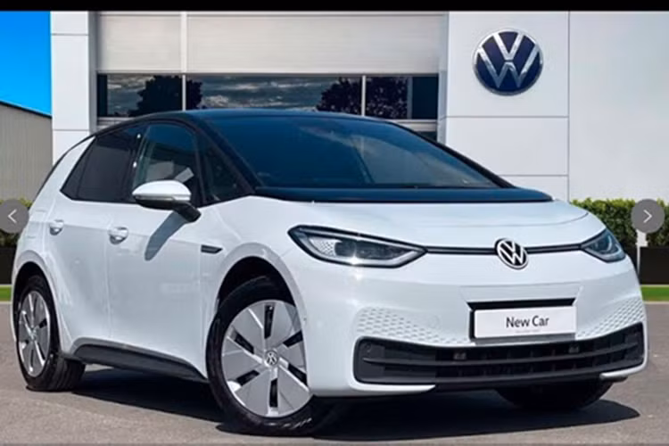 ID.3 do liên doanh SAIC-VW sản xuất, đây là mẫu xe điện bán chạy nhất của Volkswagen tại Trung Quốc. Vào tháng 1, công ty đã bán được 2.623 chiếc, giảm 65,5% so với cùng kỳ năm ngoái. Năm 2024, công ty đã bán được 93.816 chiếc ID.3 tại Trung Quốc.