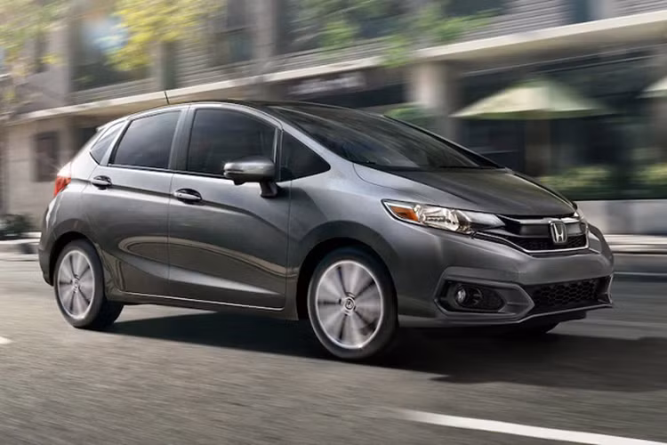 Top oto chay 5 nam tuoi dang 