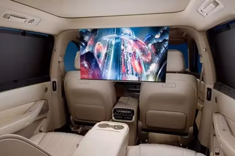 Hệ thống truyền động EREV bao gồm động cơ 1,5T làm bộ mở rộng phạm vi với công suất tối đa 118 kW (158 mã lực), động cơ điện phía trước 165 kW (221 mã lực) và động cơ điện phía sau 227 kW (304 mã lực).