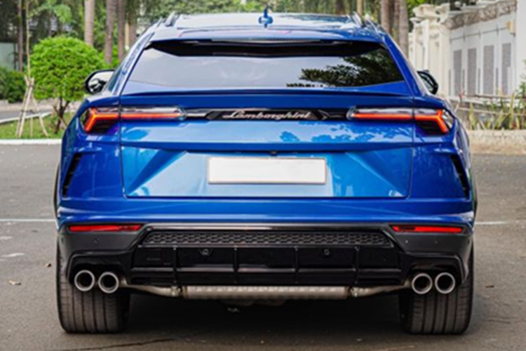 Sức mạnh trên giúp xe dễ dàng đạt 100 km/h từ vị trí đứng yên trong thời gian 3,6 giây. Tốc độ tối đa của xe đạt 305 km/h.