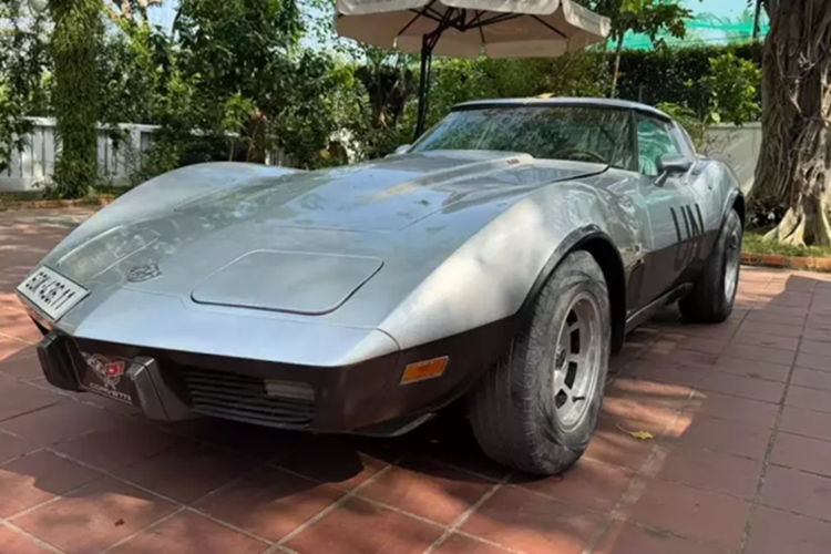 C3 là thế hệ thứ ba của dòng xe thể thao Corvette được Chevrolet sản xuất từ năm 1967 đến năm 1982. Động cơ và các bộ phận khung gầm chủ yếu được giữ nguyên từ thế hệ trước, nhưng thân xe và nội thất thì mới.