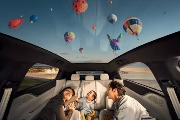 Ngoài ra, Xpeng G6 2025 sở hữu pin AI sạc siêu nhanh 5C còn có “lớp giáp chống đạn”, trong đó phần trên có thể chịu được nhiệt độ cao 1000°C, phần hông có thể chịu được áp suất 80 tấn trong trường hợp va chạm và phần đáy có thể chịu được lực tác động 2000 joule.