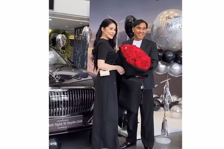 Vô lăng xe bọc da Nappa, thiết kế mới tích hợp các nút điều khiển dạng cảm ứng hiện đại, giúp người lái chỉ cần lướt nhẹ đã có thể thực hiện được các thao tác mong muốn. Huy hiệu Maybach cũng xuất hiện tại đây càng nhấn mạnh tính cao cấp của sản phẩm.