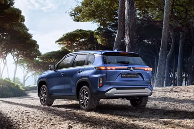 Dù hiện tại Suzuki Việt Nam chưa đưa ra thông báo chính thức nào, những tin đồn về việc Grand Vitara có thể gia nhập thị trường Việt trong thời gian tới vẫn liên tục xuất hiện. Với lợi thế về giá thành, công nghệ hybrid sẵn có và danh tiếng thương hiệu, Grand Vitara 2025 hoàn toàn có tiềm năng trở thành đối thủ đáng gờm trong phân khúc SUV đô thị.