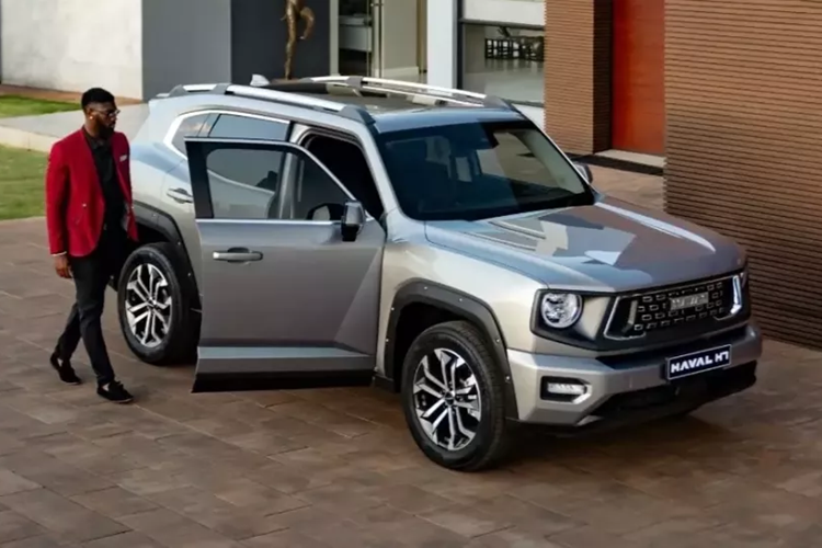 Tại thị trường nội địa Trung Quốc, mức giá của phiên bản Haval Big Dog (Haval H7) thế hệ thứ hai chạy bằng xăng là 135.800 – 156.800 nhân dân tệ (18.500 – 21.400 USD), trong khi phiên bản PHEV có giá từ 162.800 – 179.800 nhân dân tệ (22.200 – 24.500 USD).