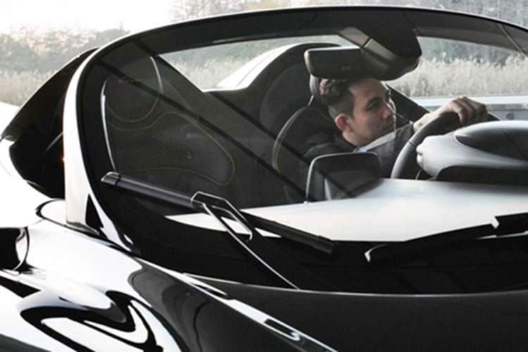 Siêu phẩm McLaren Elva ban đầu được dự kiến sản xuất 399 xe nhưng sau đó đã được điều chỉnh giảm 100 chiếc chỉ còn 299 xe và hãng xe Anh quốc còn có 1 lần điều chỉnh xuống chỉ 149 chiếc.