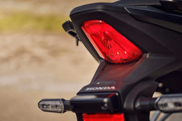 Honda Nhật Bản cho biết hãng dự kiến phân phối 1.000 chiếc NX400 mỗi năm tại quê nhà.