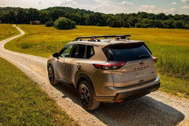 Khi đó, nhà máy Nissan tại Mỹ sẽ chỉ sản xuất bản tiêu chuẩn chạy động cơ đốt trong độc lập, còn hai bản hybrid có thể sản xuất độc quyền tại Nhật Bản để hạ thấp chi phí. Việc đưa Nissan đưa X-Trail về sản xuất nhiều hơn tại Nhật có thể là tiền đề giúp mẫu xe này trở lại thị trường Việt Nam.