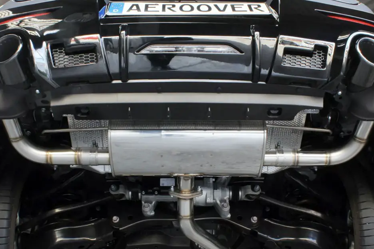 Đối với những ai mơ về cảm giác lái siêu xe mà không phải trả mức giá của Ferrari, các bộ phận nâng cấp của Aero Over hiện đã có sẵn để bán tại Nhật Bản. Bộ chia gió trước và bộ khuếch tán sau có giá 250.000 Yên (khoảng 1.600 đô la), cộng thêm 250.000 Yên (1.300 đô la) cho bộ giảm thanh ống xả tùy chỉnh.