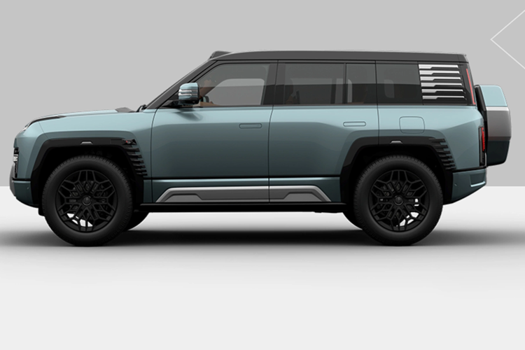 Tương tự bản tiêu chuẩn, Yangwang U8L sẽ sở hữu hệ thống treo thủy lực DiSus-P của BYD, cho phép xe quay tại chỗ như xe tăng, chạy được với 3 bánh khi 1 bánh bị thủng và thậm chí có thể nổi trên mặt nước. Giá xe Yangwang U8L 2025 vẫn còn là ẩn số nhưng dự kiến sẽ không rẻ.