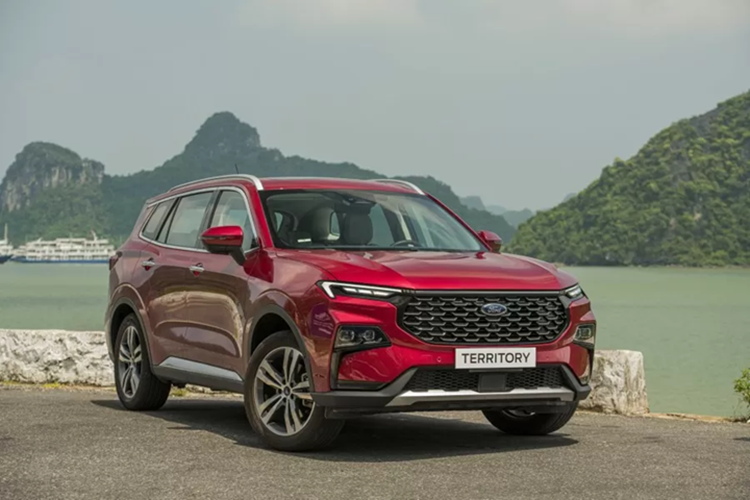 Cung cấp sức mạnh cho Ford Territory 2025 tại Việt Nam nhiều khả năng vẫn là động cơ EcoBoost dung tích 1.5L, kết hợp hộp số tự động ly hợp kép 7 cấp và hệ dẫn động cầu trước. Cấu hình này tạo ra công suất 168 mã lực và mô-men xoắn 260 Nm.