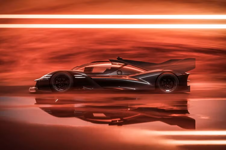 Genesis GMR-001 Hypercar 2026 mới tiếp nối các mẫu xe Concept X Gran Berlinetta và X Gran Racer Vision GT nổi bật, mặc dù thiết kế của xe đã được tinh chỉnh để đáp ứng các yêu cầu khắt khe của LMDh.