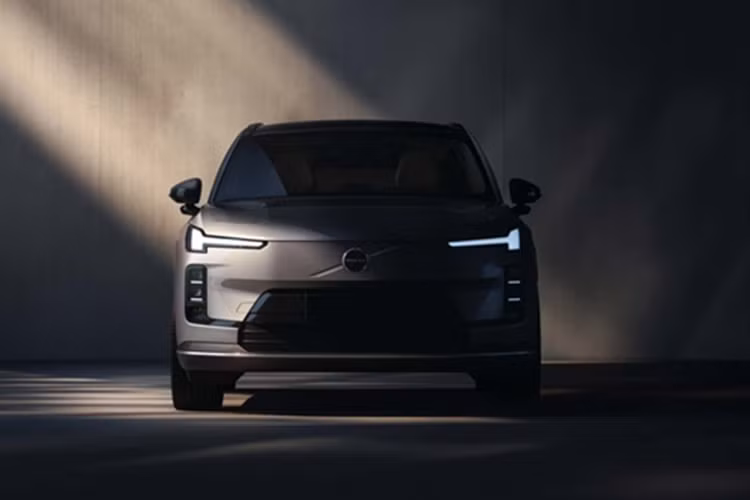 Volvo XC70 hoi sinh voi PHEV, chay 200 km khong 