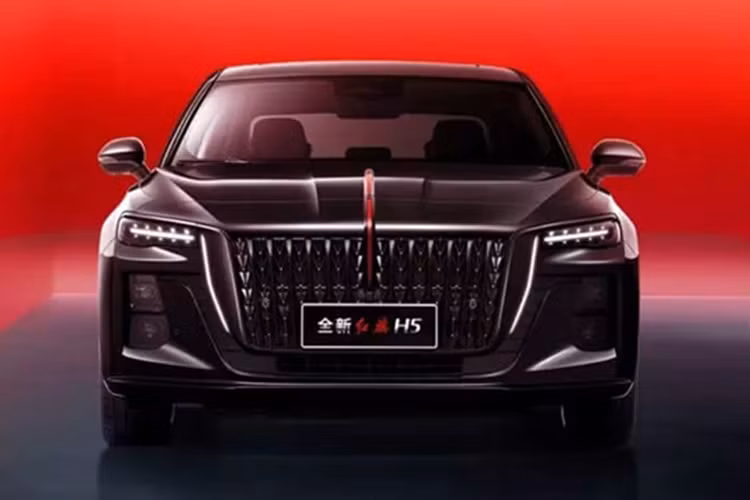 Các báo cáo mới đây từ giới truyền thông Trung Quốc cho biết việc đặt hàng mẫu xe Hongqi H5 PHEV 2025 mới đã bắt đầu. Chiếc xe PHEV này dự kiến sẽ được bán vào tháng tới. Đây sẽ là mẫu xe đầu tiên của Hongqi được phát triển trên nền tảng mô-đun HMP.