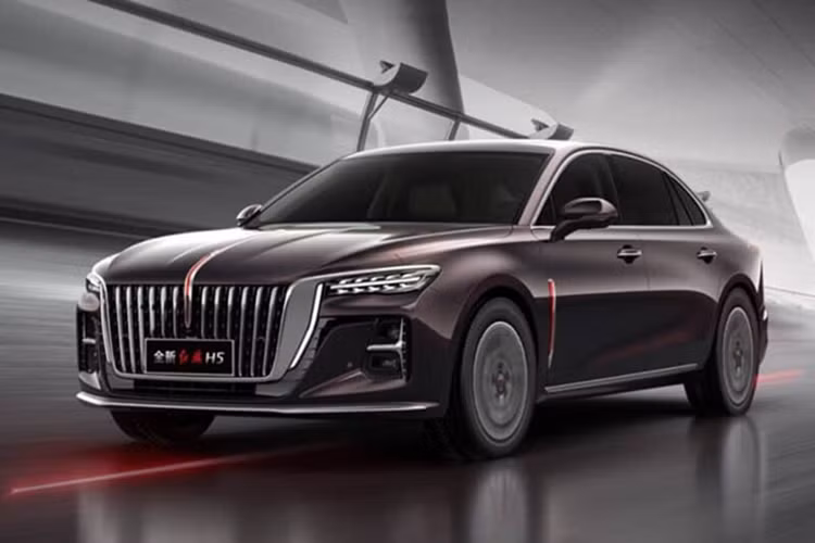 Hiện tại, mức giá xe Hongqi H5 PHEV 2025 vẫn chưa chính thức được công bố nhưng nó dự định sẽ là mẫu xe gây chú ý tại thị trường tỷ dân trong năm nay.