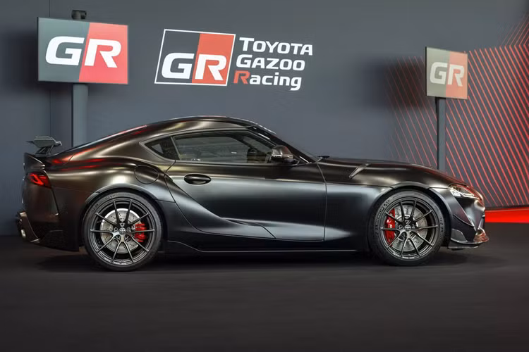 Mức giá xe Toyota GR Supra A90 Final Edition tại Đức đắt hơn Porsche 911 Carrera (128.700 Euro) và 911 Carrera T (141.700 Euro).