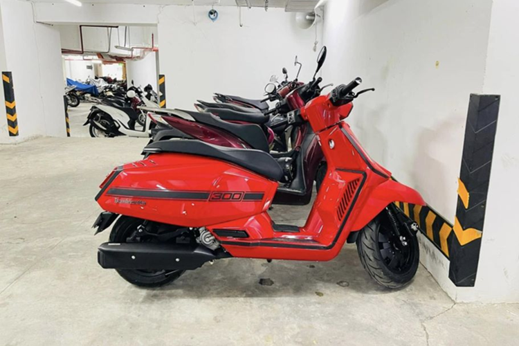 Được biết, Lambretta sẽ mở bán trước hai mẫu xe X-Series và G-Series. Đây sẽ là hai đối thủ mới cạnh tranh với Honda SH và Vespa GTS. Giá bán của Lambretta X-series và G-series sẽ tiệm cận với mức giá của Honda SH (hiện đang dao động từ 74 - 151 triệu đồng, tùy từng phiên bản).