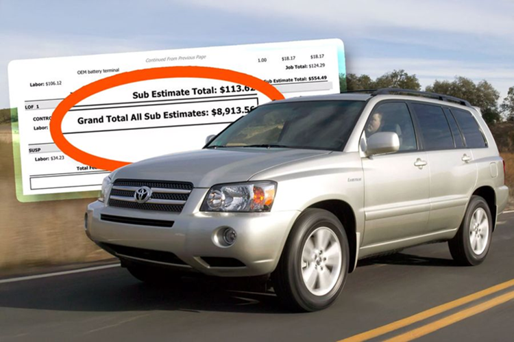 Mua Toyota Highlander cu, chu nhan nhan phieu sua gap doi gia xe