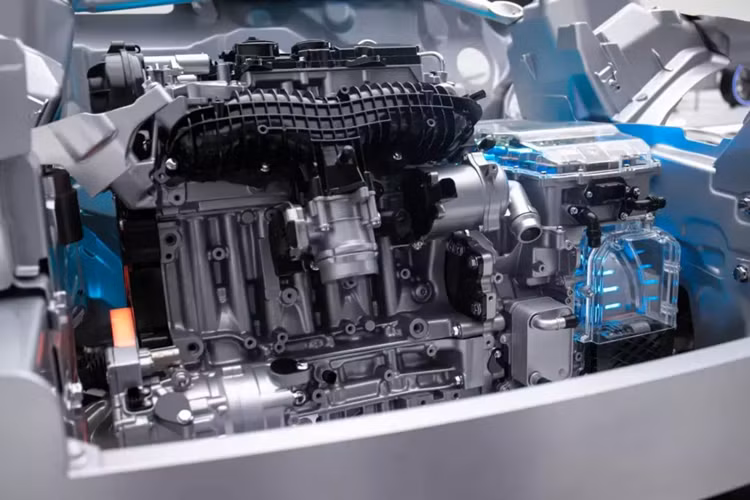 Với thanh trượt dài, hàng ghế thứ hai có phạm vi di chuyển là 550 mm. Ngoài ra, hàng ghế thứ ba có thể điều chỉnh tựa lưng ghế và phạm vi di chuyển là 125 mm. Thể tích cốp xe là 300 lít với chiều sâu 590 mm, chiều rộng 1130 mm và chiều cao 786 mm. Ngoài ra, còn có một không gian lưu trữ ẩn dưới sàn xe với thêm 20 lít.