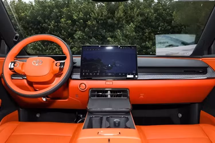 Sử dụng pin LFP, bZ3X có phạm vi hoạt động theo chuẩn CLTC đạt 500 hoặc 600 km tùy phiên bản. Nội thất được trang bị màn hình cảm ứng 12,3 inch tích hợp chip Snapdragon 8155, cửa sổ trời toàn cảnh và hệ thống hỗ trợ lái cấp độ L2+ do Momenta phát triển.