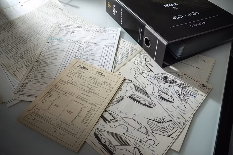 Trước khi tiến hành phục chế, đội ngũ sẽ lập danh sách những hạng mục cần phục chế, thay mới, chỉnh sửa cho khách hàng và sau đó đưa ra ước tính giá cho tất cả các hạng mục này. Thông thường, mỗi dự án phục chế sẽ mất từ 18 đến 24 tháng để hoàn thành và từng hạng mục sẽ được thực hiện một cách chi tiết tỉ mỉ.