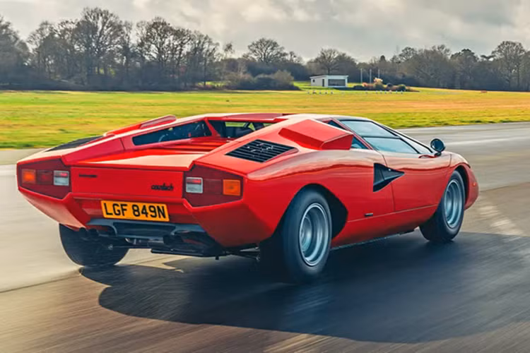 Trong thời điểm hiện tại, ngày càng có nhiều chiếc xe cần phục chế hơn, chính vì vậy mà những mẫu xe như Murcielago hay Diablo, thậm chí là Gallardo cũng rất có thể sẽ sớm xuất hiện tại bộ phận Lamborghini Polo Storico trong tương lai gần. 