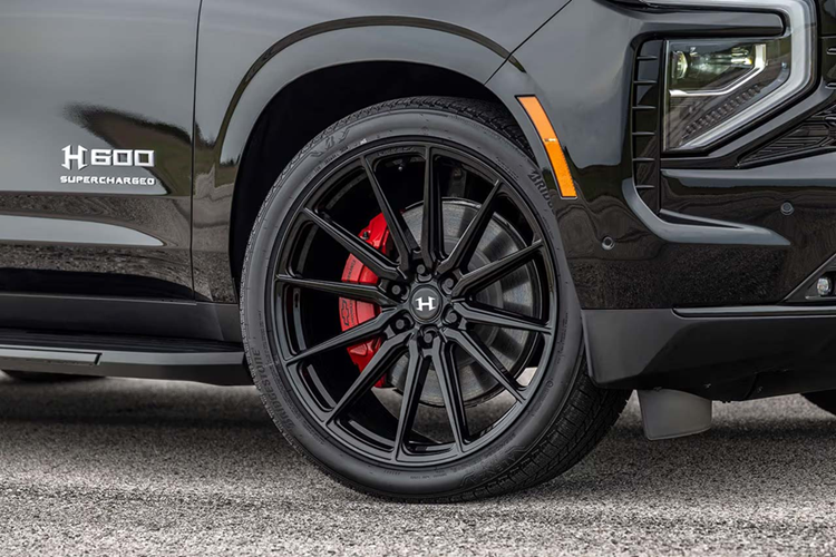 H600 Tahoe và Suburban đánh dấu kỷ nguyên mới cho Hennessey khi trở thành những mẫu GM đầu tiên được bán trực tiếp qua các đại lý Chevrolet được ủy quyền trên khắp nước Mỹ.